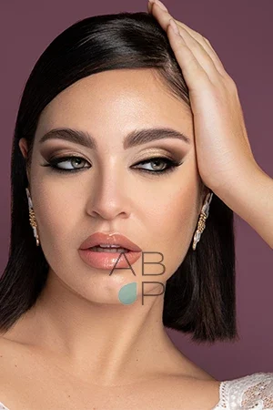 Corso di Potenziamento Sposa a Cesa ((Caserta, napoli)): tecnica bridal, basi viso, contouring e look sposa su misura.